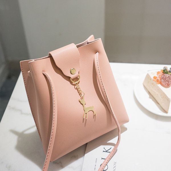 новый мини crossbody сумки cute deer bucket bag организатор малый кисточкой pu кожаный женский плеча мешки bolsos
новый мини crossbody сумки cute deer bucket bag организатор малый кисточкой pu кожаный женский плеча мешки bolsos