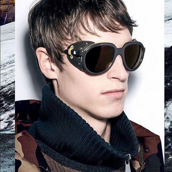new arrival 2020 fashion luxury leather side shield rivet wrap steampunk sunglasses brand designer black round vintage man gift, White;black
new arrival 2020 fashion luxury leather side shield rivet wrap steampunk sunglasses brand designer black round vintage man gift, White;black