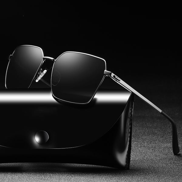 2020 fashionmen polarized sunglasses driving fishing outdoor sun glasses pilot women luxury eyewear uv400 retro vintage classic, White;black
2020 fashionmen polarized sunglasses driving fishing outdoor sun glasses pilot women luxury eyewear uv400 retro vintage classic, White;black
