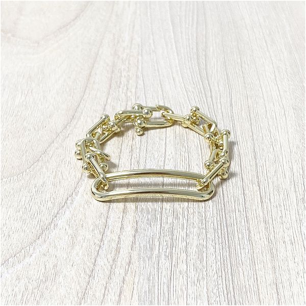 gold plated stainless steel bracelets curb cuban chain women jewellery fashion wholesale with box with stamp ing, Golden;silver
gold plated stainless steel bracelets curb cuban chain women jewellery fashion wholesale with box with stamp ing, Golden;silver