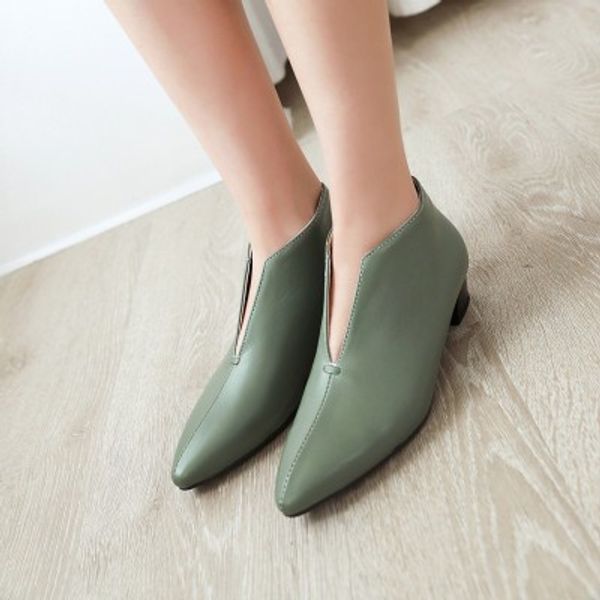 2020 new spring and autumn fashion belted single shoes pointed thick heel low heel large size women's shoes, Black
2020 new spring and autumn fashion belted single shoes pointed thick heel low heel large size women's shoes, Black