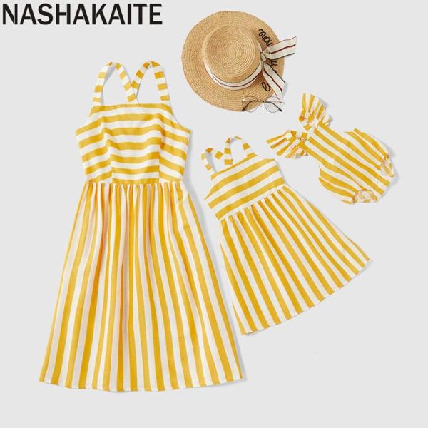 nashakaite летнего платья для мамы дочь желтого полосатых скрещенных matching платье мамочка и мне одежда матери дочери платья, Blue
nashakaite летнего платья для мамы дочь желтого полосатых скрещенных matching платье мамочка и мне одежда матери дочери платья, Blue