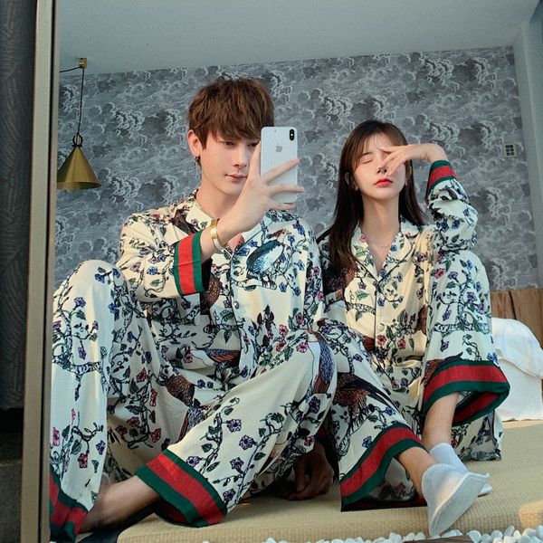 same couple pajamas autumn silk home wear long sleeve pants ice silk suit men's and women's korean style, Black;blue
same couple pajamas autumn silk home wear long sleeve pants ice silk suit men's and women's korean style, Black;blue