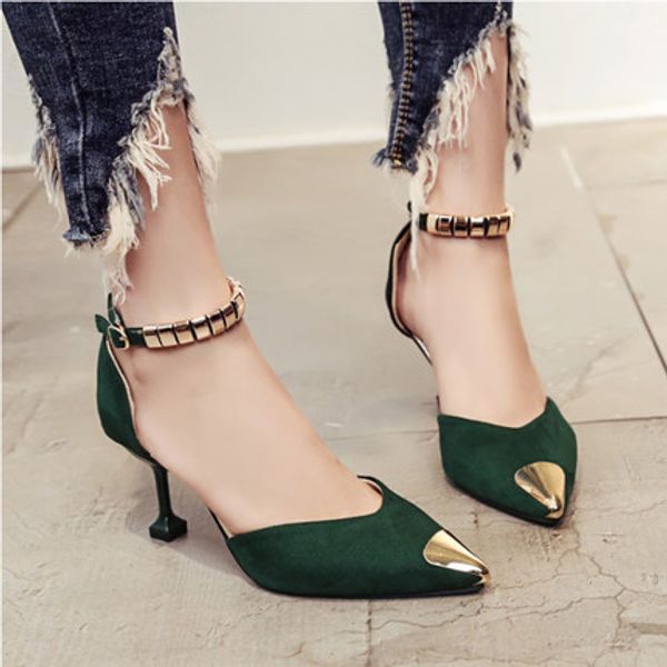 2020 spring and summer new pointed head with a button buckle sandals female europe and the united states shallow mouth professio, Black
2020 spring and summer new pointed head with a button buckle sandals female europe and the united states shallow mouth professio, Black