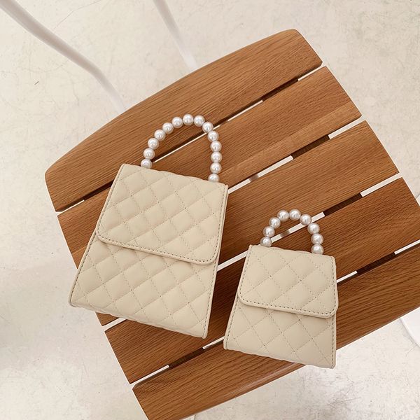 женщины мешок 2020 новых pu ковшовые цепи pearl lady сумки на ремне сумки корейских кошельки прекрасный мешок для девочек-подростков
женщины мешок 2020 новых pu ковшовые цепи pearl lady сумки на ремне сумки корейских кошельки прекрасный мешок для девочек-подростков