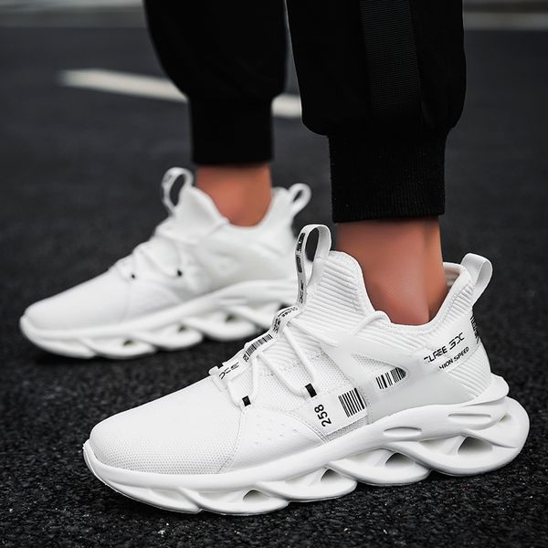 new men causal shoes fashion mesh breathable blade running shoes non-slip shock absorber comfortable sports height increasing
new men causal shoes fashion mesh breathable blade running shoes non-slip shock absorber comfortable sports height increasing
