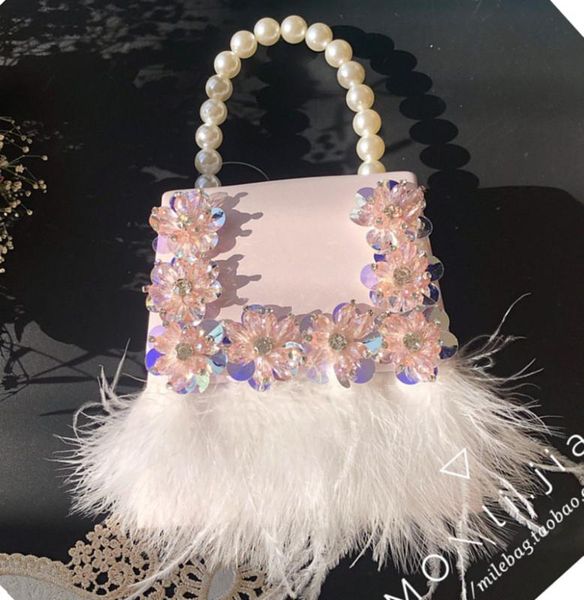 женщины box сумки страуса меховой перо мешок вечера diamond flower сцепления сумка роскошные сумки банкета партия кошелек плеча
женщины box сумки страуса меховой перо мешок вечера diamond flower сцепления сумка роскошные сумки банкета партия кошелек плеча