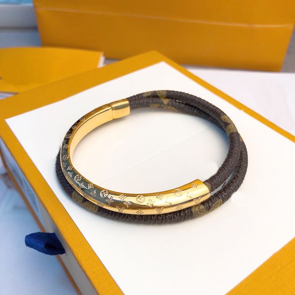 europe america fashion men lady women round print flower engraved v initials four leaf flower pure simple tour leather bracelet bangle, Black
europe america fashion men lady women round print flower engraved v initials four leaf flower pure simple tour leather bracelet bangle, Black