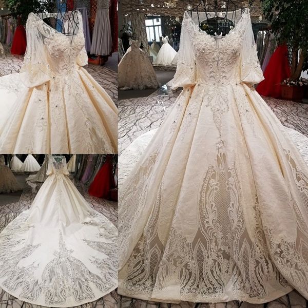 luxury wedding dresses v neck long sleeves lace appliques ball gowns bridal gowns custom made lace-up back sweep train robe de mariée, White
luxury wedding dresses v neck long sleeves lace appliques ball gowns bridal gowns custom made lace-up back sweep train robe de mariée, White