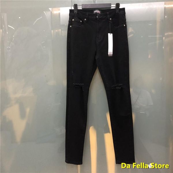 men's jeans 2021 represent men women british street culture hole style pencil pants r logo button high quality, Blue
men's jeans 2021 represent men women british street culture hole style pencil pants r logo button high quality, Blue