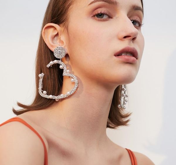 heart-shaped peach heart femininity personality exaggerated long paragraph wild love earrings female002, Golden;silver
heart-shaped peach heart femininity personality exaggerated long paragraph wild love earrings female002, Golden;silver