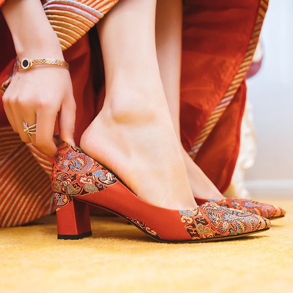 shoes chinese wedding shoes female pregnant women wedding red thick heel bride high-heeled, Black
shoes chinese wedding shoes female pregnant women wedding red thick heel bride high-heeled, Black