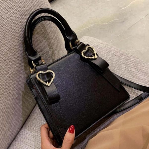 vintage fashion female small tote bag 2020 new pu leather women's designer handbag travel shoulder messenger bag
vintage fashion female small tote bag 2020 new pu leather women's designer handbag travel shoulder messenger bag