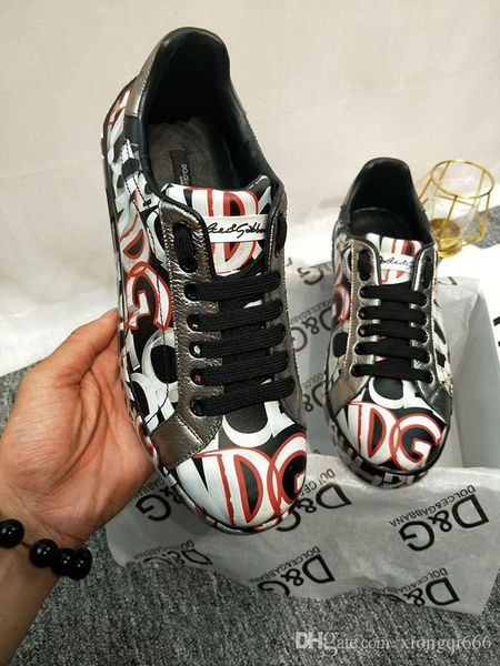 luxury designer men and women leather casual shoes couple shoes fashion wild sneakers with boxaa, Red;white
luxury designer men and women leather casual shoes couple shoes fashion wild sneakers with boxaa, Red;white