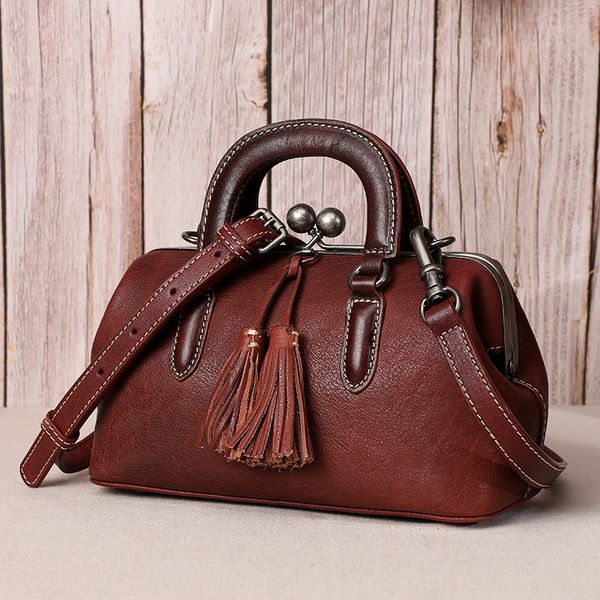johnature 2020 new retro handmade women bag first layer cow leather handbag leisure solid color hasp shoulder messenger bags
johnature 2020 new retro handmade women bag first layer cow leather handbag leisure solid color hasp shoulder messenger bags