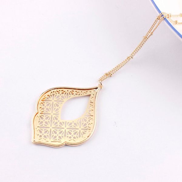 2020 fashion hollow flower teardrop charm pendant long necklace for women statement necklaces ethnic jewelry christmas gift, Silver
2020 fashion hollow flower teardrop charm pendant long necklace for women statement necklaces ethnic jewelry christmas gift, Silver
