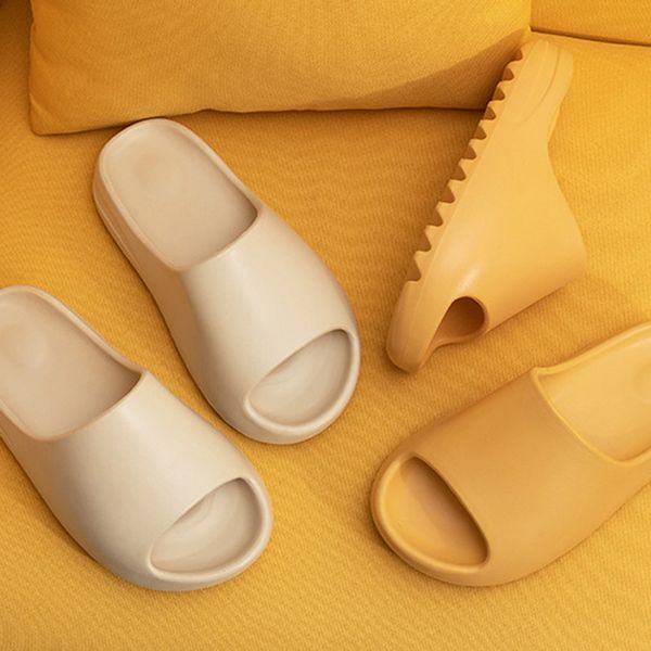 2020 summer new arrival fashion beach party slippers platform outer wear comfortable flip flops big size, Black
2020 summer new arrival fashion beach party slippers platform outer wear comfortable flip flops big size, Black
