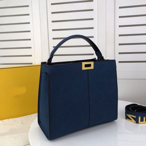 large tote shopping bags women genuine real leather clear fashion handbags purse simple atmosphere chain armpit bag 
large tote shopping bags women genuine real leather clear fashion handbags purse simple atmosphere chain armpit bag