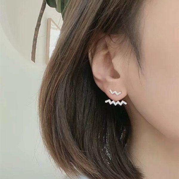 2020 new design wavy earring high sense fashion fashion earrings individuality ins versatile earrings temperament women's earrings, Golden;silver
2020 new design wavy earring high sense fashion fashion earrings individuality ins versatile earrings temperament women's earrings, Golden;silver