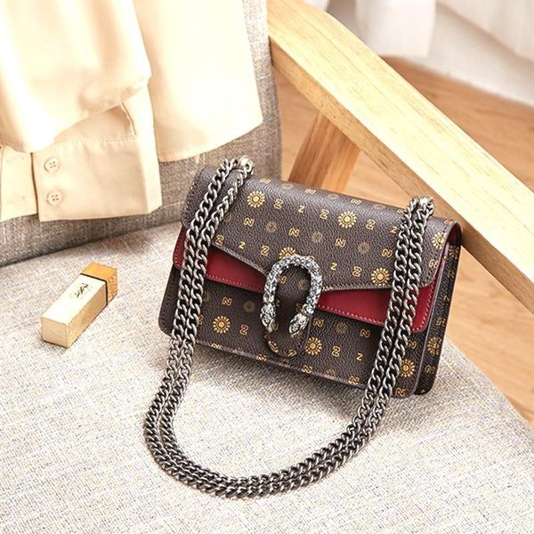 H85 Nalandu fashion chain female messenger bag 2020 new tide Dionysian bag small square bag Joker retro presbyopia handbag
H85 Nalandu fashion chain female messenger bag 2020 new tide Dionysian bag small square bag Joker retro presbyopia handbag