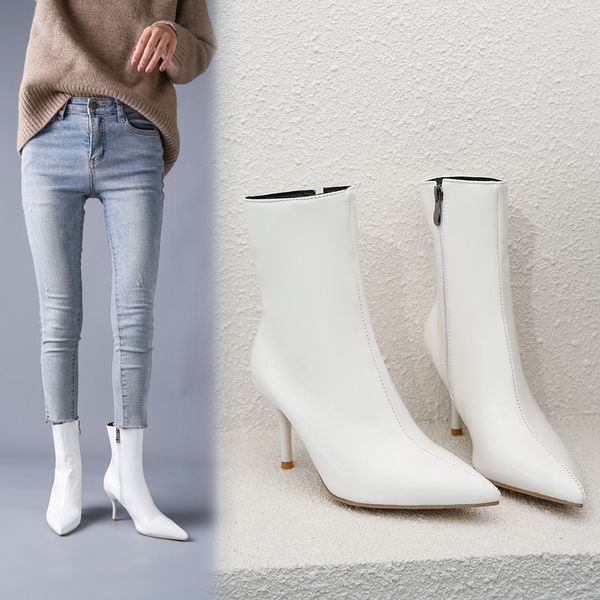 the new patent leather ankle boots women winter autumn square high heel zipper boots pointed toe woman shoes white red black 39
the new patent leather ankle boots women winter autumn square high heel zipper boots pointed toe woman shoes white red black 39