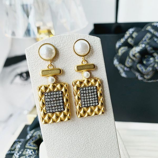c2274 brass 925 silver needle earring simple square tag cubic zirconia golden eardrop elegant female fashion accessories, Golden;silver
c2274 brass 925 silver needle earring simple square tag cubic zirconia golden eardrop elegant female fashion accessories, Golden;silver