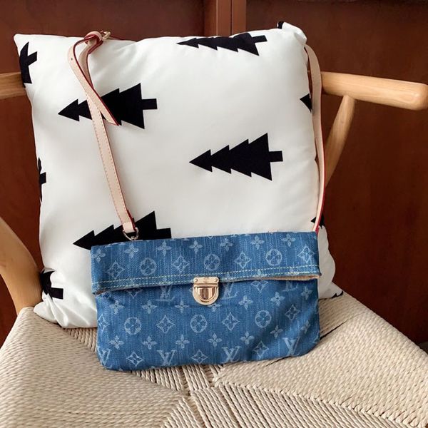 New denim series messenger bag wallet backpack main card holder duffel bag women handbags handbag horsebit card holder
New denim series messenger bag wallet backpack main card holder duffel bag women handbags handbag horsebit card holder