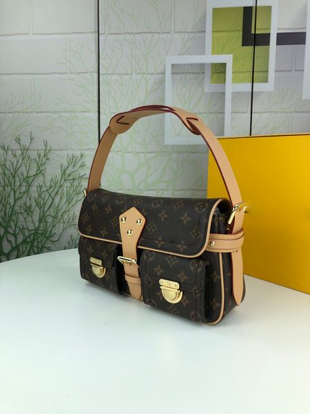 single shoulder armpit bag handbag wallet backpack main card holder duffle bag women handbags handbag horsebit card holder
single shoulder armpit bag handbag wallet backpack main card holder duffle bag women handbags handbag horsebit card holder