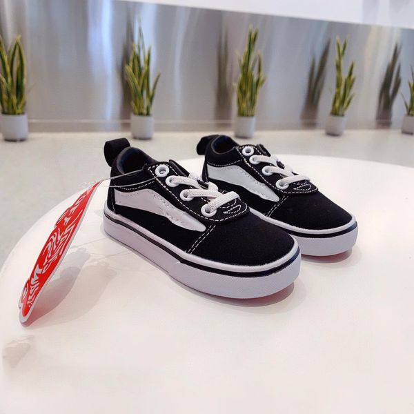 child casual board shoes kids 2020 new lace-up canvas shoes boy girls patchwor plaid style flat shoes children fashion trend sneakers, Black;red
child casual board shoes kids 2020 new lace-up canvas shoes boy girls patchwor plaid style flat shoes children fashion trend sneakers, Black;red
