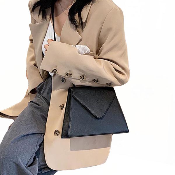 pu waterproof women's shoulder bag leather female strap crossbody bag fashion designer flip solid color handbags
pu waterproof women's shoulder bag leather female strap crossbody bag fashion designer flip solid color handbags