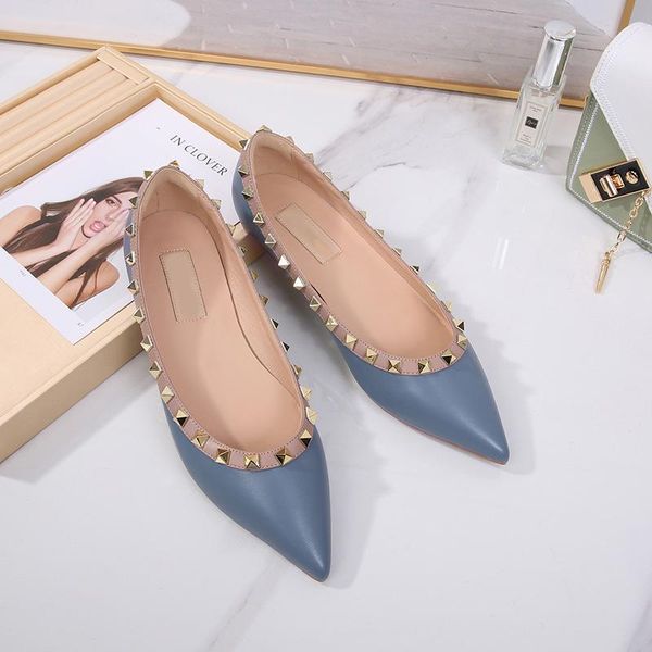 various colors genuine leather simplicity versatile new pattern superstar loafers rivet pointed women flat sole shoes comfortable walking
various colors genuine leather simplicity versatile new pattern superstar loafers rivet pointed women flat sole shoes comfortable walking