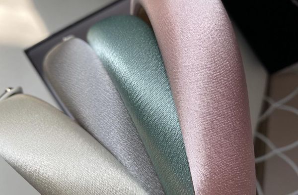 полосы полный кристалл blingbling ободки для волос для женщин lady блестящая проложенный алмазный волос хооп мода головной убор партии ювели, Silver 
полосы полный кристалл blingbling ободки для волос для женщин lady блестящая проложенный алмазный волос хооп мода головной убор партии ювели, Silver