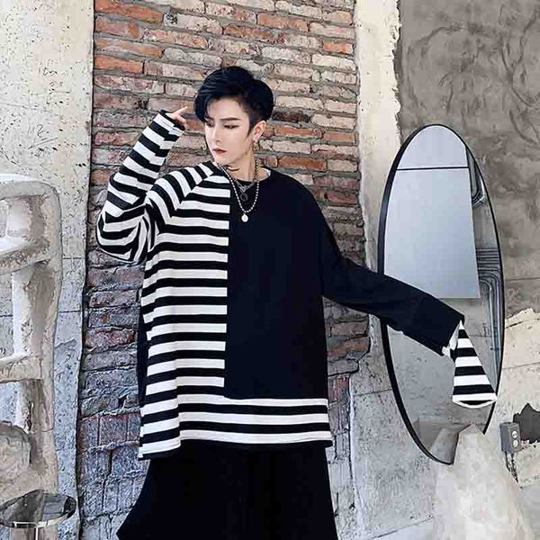 men's sweaters dance suit yamamoto loose variety coat casual style sweater vertical stripe contrast color cover autumn xinhe 2021, White;black
men's sweaters dance suit yamamoto loose variety coat casual style sweater vertical stripe contrast color cover autumn xinhe 2021, White;black
