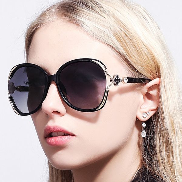 2020 fashion large frame diamond set sunglasses sunglasses retro cool women's glasses all-match oculos feminino, White;black
2020 fashion large frame diamond set sunglasses sunglasses retro cool women's glasses all-match oculos feminino, White;black