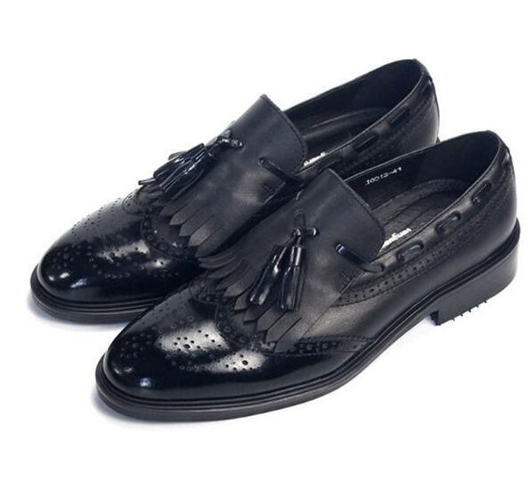 new arrival genuine leather handmade tassel black dress shoes for men pointed loafer retro carved fashion men shoes
new arrival genuine leather handmade tassel black dress shoes for men pointed loafer retro carved fashion men shoes