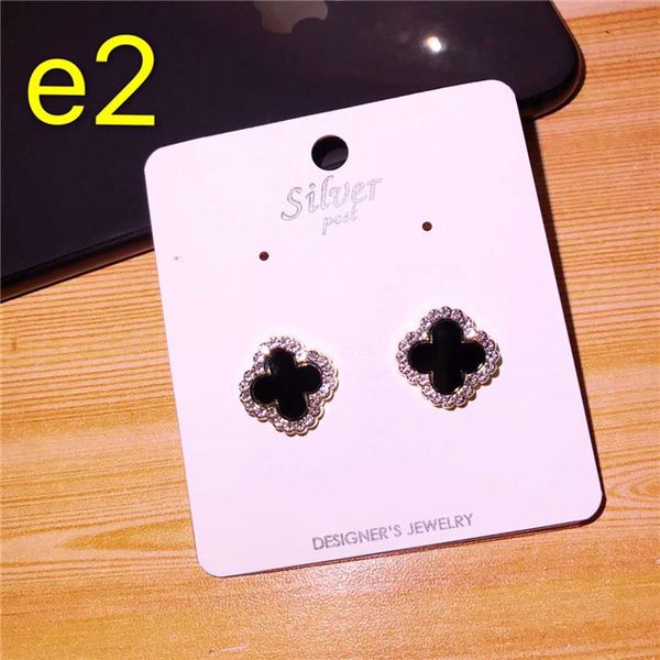 2020luxury designer earrings temperament personality design letter letter stud personality fashionable temperament earring, Golden;silver
2020luxury designer earrings temperament personality design letter letter stud personality fashionable temperament earring, Golden;silver