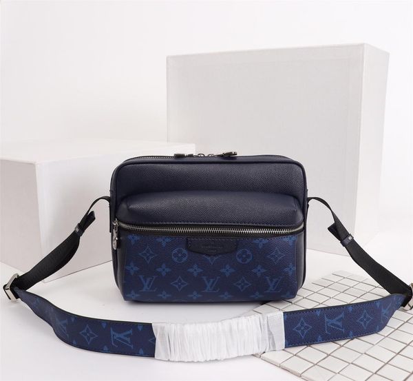 luxury messenger bag shoulder bag designer handbag imported cowhide material casual style
luxury messenger bag shoulder bag designer handbag imported cowhide material casual style