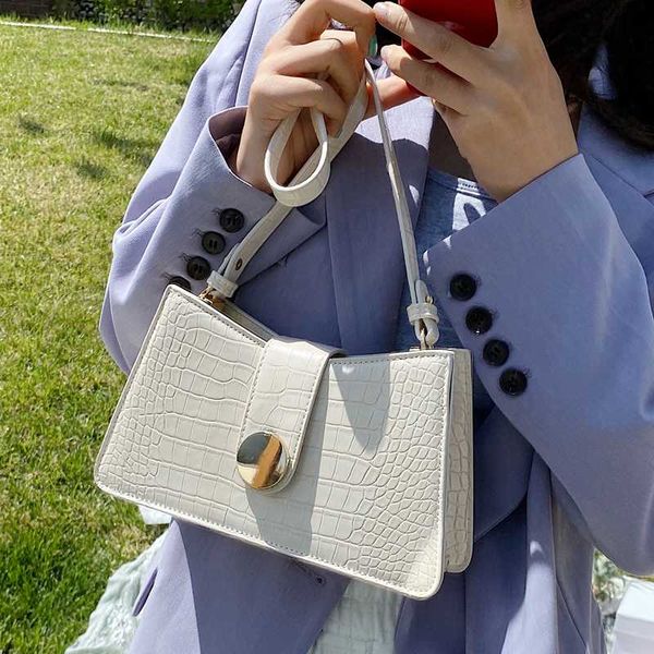 мода крокодил pattern одно плечо сумка 2020 кожа новый стиль свежее высокого качества женщин дизайнер сумка
мода крокодил pattern одно плечо сумка 2020 кожа новый стиль свежее высокого качества женщин дизайнер сумка