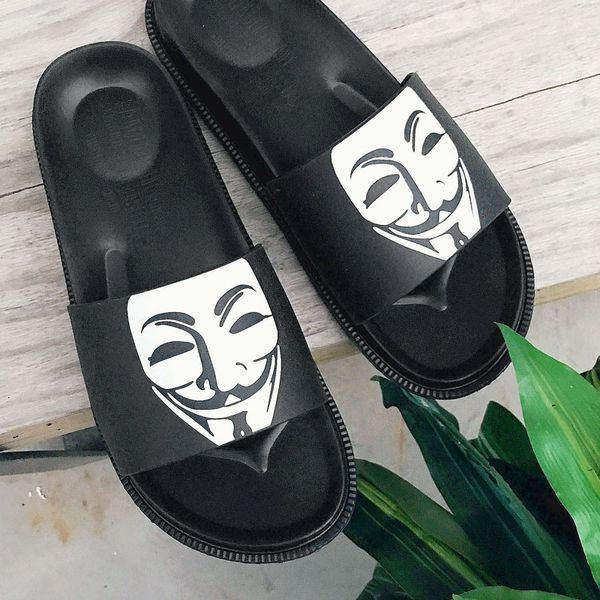 mooregood classic mask men's pattern men's slippers fashion personality outdoor sandals lightweight korean shoes, Black
mooregood classic mask men's pattern men's slippers fashion personality outdoor sandals lightweight korean shoes, Black