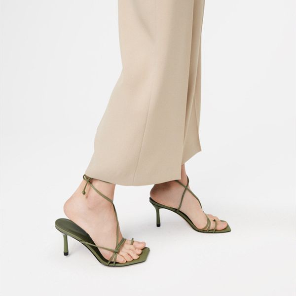 women's black straps peep toe butterfly knot ankle strap stiletto high heel roman daily office dress party club sandals
women's black straps peep toe butterfly knot ankle strap stiletto high heel roman daily office dress party club sandals