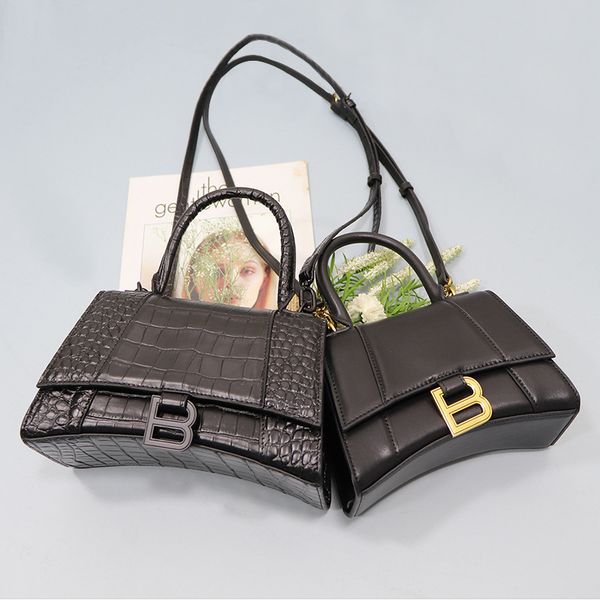 genuine leather bag women's new net red hourglass bag trendy letters women's handbag single-shoulder crossbody
genuine leather bag women's new net red hourglass bag trendy letters women's handbag single-shoulder crossbody