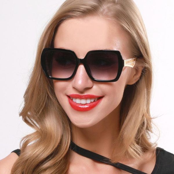 new european and american fashion box sunglasses women's trend metal frame wild sun glasses men's hollow gradient glasses women, White;black
new european and american fashion box sunglasses women's trend metal frame wild sun glasses men's hollow gradient glasses women, White;black