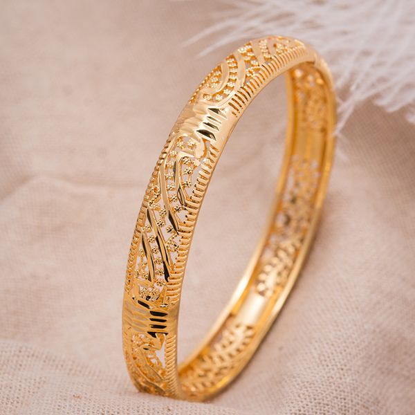 1pcs women gold bangle women copper gold colour cuff bangles bracelet fashion bracelets for jewelry wholesale, Black
1pcs women gold bangle women copper gold colour cuff bangles bracelet fashion bracelets for jewelry wholesale, Black