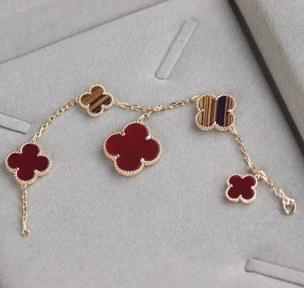 arrival five flowers bracelet for women wedding jewelry and daily match no fade no change color luxurious quality ing, Black
arrival five flowers bracelet for women wedding jewelry and daily match no fade no change color luxurious quality ing, Black