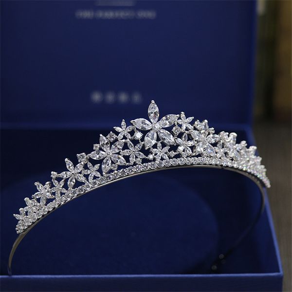 floral zircon tiaras bridal crowns pageant prom tiara princess headpiece wedding hair accessories diademas de novia, Golden;silver
floral zircon tiaras bridal crowns pageant prom tiara princess headpiece wedding hair accessories diademas de novia, Golden;silver