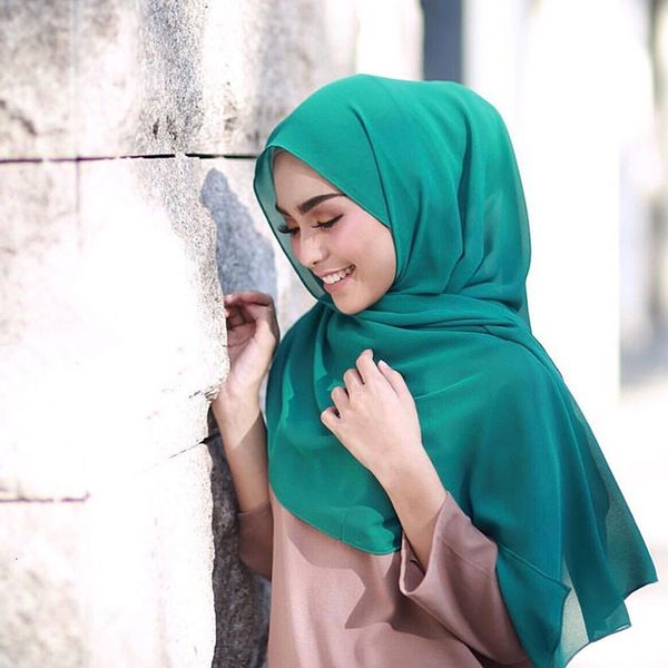 popular 2020 new style muslim hijabs scarves/scarf women plain bubble chiffon scarf hijab wrap solid shawls headband underscarf iu1u, Blue;gray
popular 2020 new style muslim hijabs scarves/scarf women plain bubble chiffon scarf hijab wrap solid shawls headband underscarf iu1u, Blue;gray