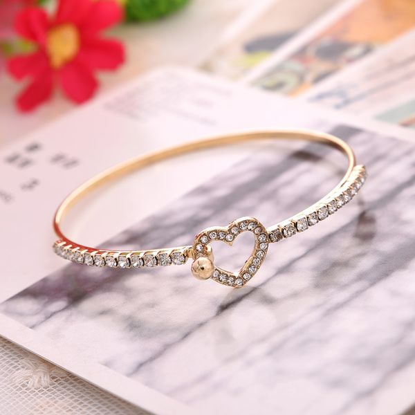 мода heart-shaped цепь браслет для женщин выдалбливают горный хрусталь браслет украшения подарочные аксессуары для друзей, Black
мода heart-shaped цепь браслет для женщин выдалбливают горный хрусталь браслет украшения подарочные аксессуары для друзей, Black