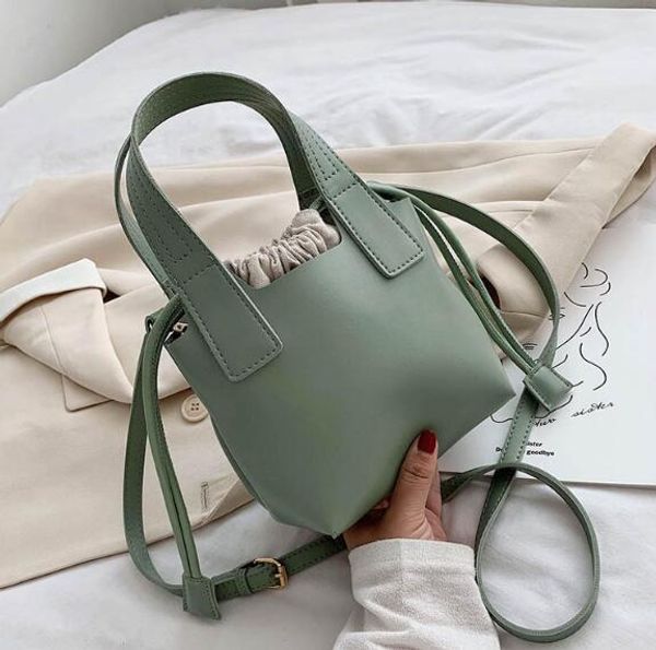 senior women backet bag plain lady shoulder bags shipping bag removable handbags
senior women backet bag plain lady shoulder bags shipping bag removable handbags