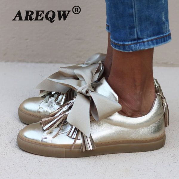 2020 woman's flat single shoes summer casual tassel solid color round head comfortable plus size 34-43, Black 
2020 woman's flat single shoes summer casual tassel solid color round head comfortable plus size 34-43, Black