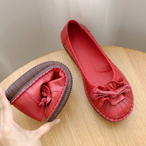 women's flat shoes vintage moccasins ladies spring autumn 2020 comfortable soft mom shoes casual shallow sewing female loafers, Black
women's flat shoes vintage moccasins ladies spring autumn 2020 comfortable soft mom shoes casual shallow sewing female loafers, Black
